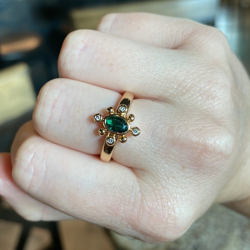 ETTIKA EMERALD GREEN CRYSTAL 18K GOLD PLATED RING